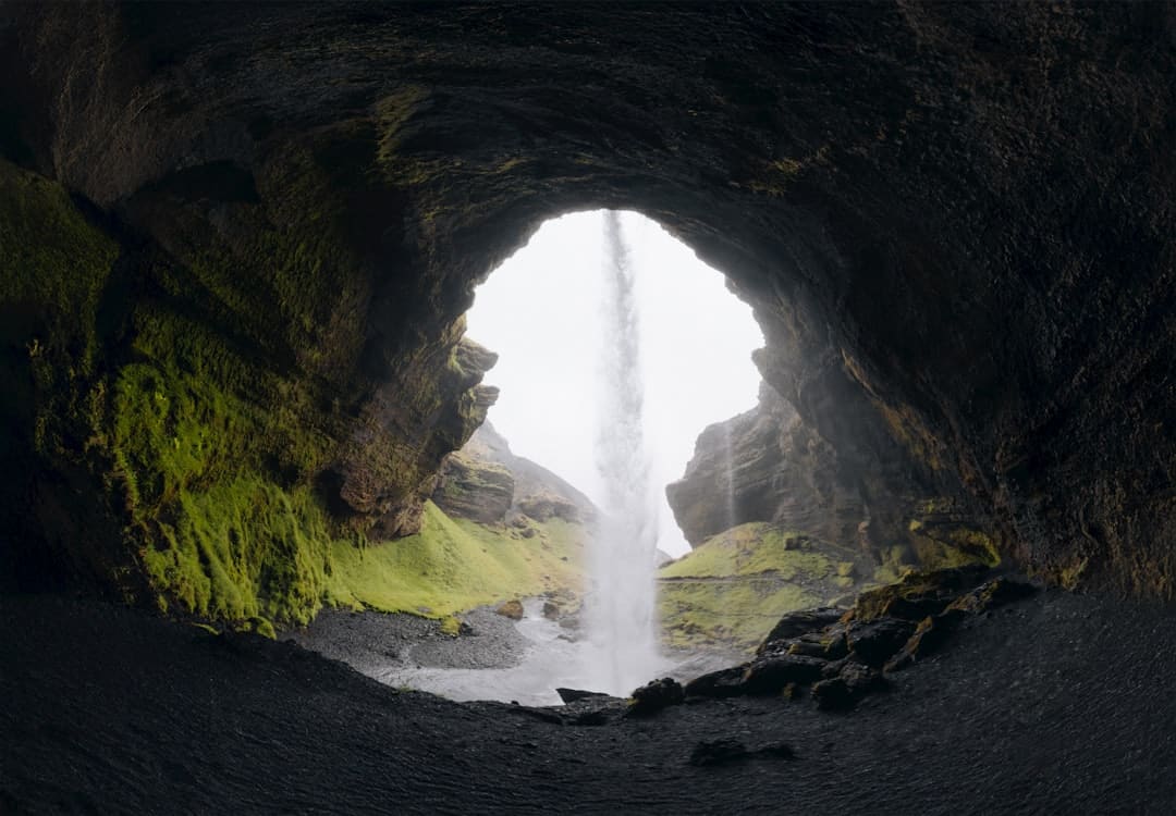 https://static.ws.126.net/163/frontend/images/2022/empty.png